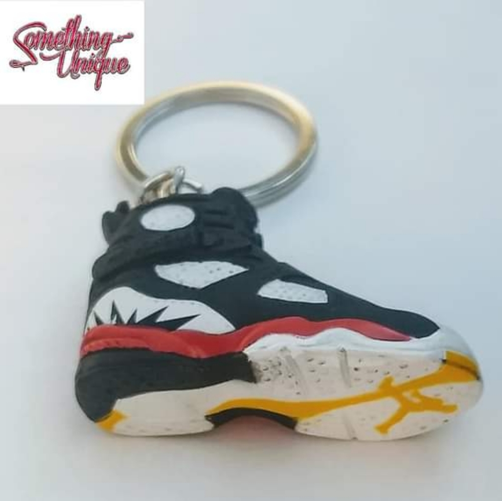 Mini Shoe Keychain - Picture 2 of 3